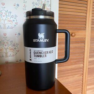Stanley Quencher H2.0 Tumbler | 64 oz | Black | Brand New / NWT